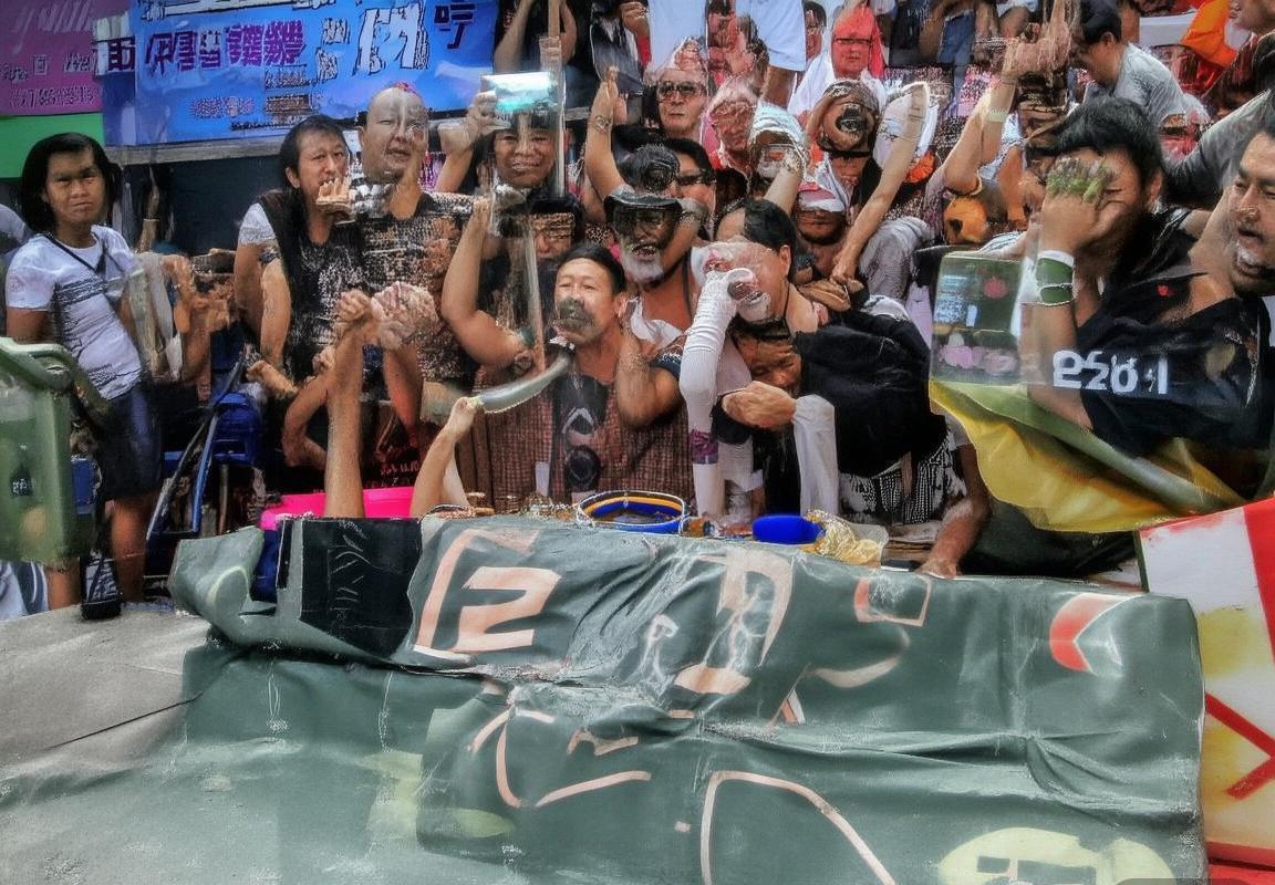 皇家马德里3-1逆转巴塞罗那：友谊赛巅峰对决纪实