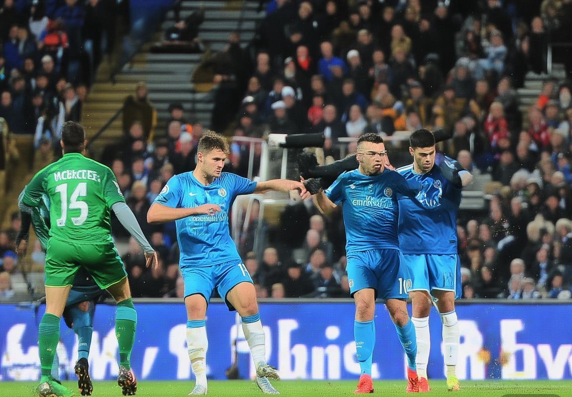 2016年曼城曼联德比：瓜迪奥拉与穆里尼奥战术对决解析